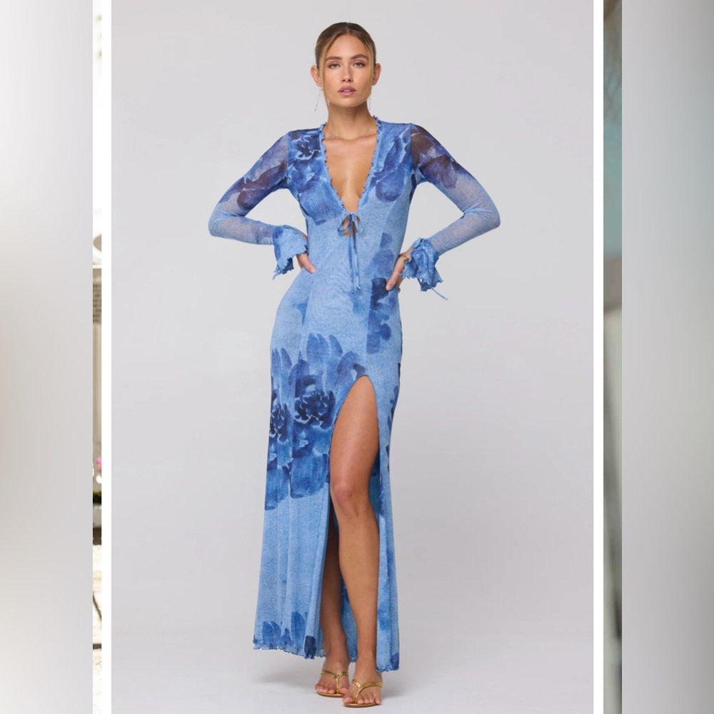 Elegant Blue Floral Maxi Dress